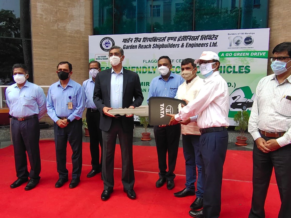 CarWale's tweet photo. .@TataMotors has partnered with the Garden Reach Shipbuilders and Engineers (GR SE) based in Kolkata to deploy 14 units of the newly launched Xpres-T EVs, as a part of its contract with Energy Efficiency Services (EESL).
https://t.co/RTs5UW5DP3
#CWNews #TataMotors #XpresTEV https://t.co/kaVNKUjZpe