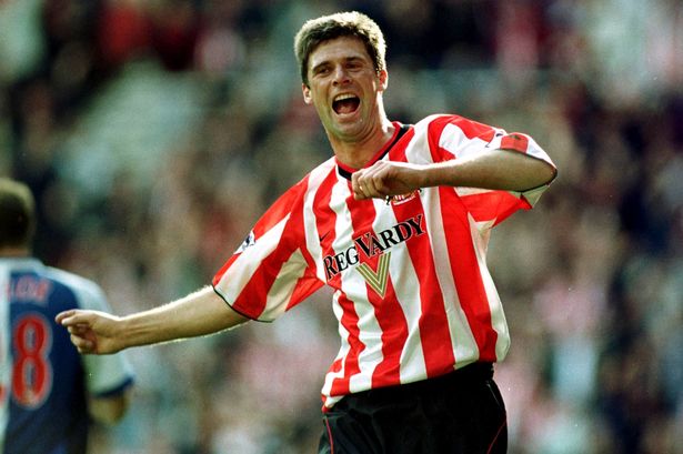 RokerRoarcom's tweet photo. "I learned my trade at Arsenal, became a footballer at Manchester City, but Sunderland got under my skin. I love Sunderland."

25 years ago today, @reid6peter signed Niall Quinn. What a signing ❤ #SAFC https://t.co/PaHsYyBTmG