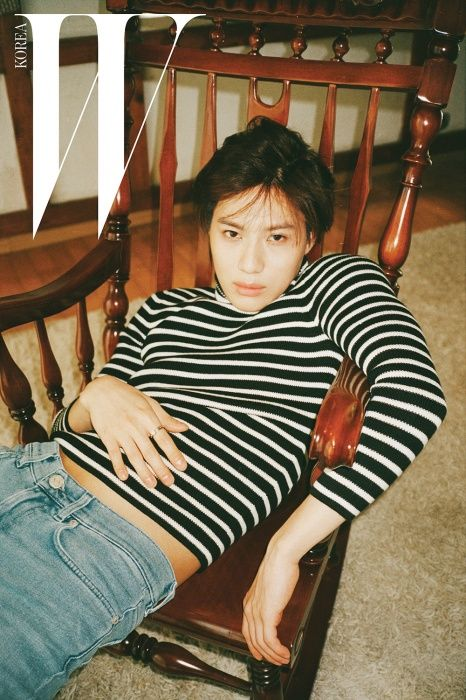 hourlytaemin tweet picture