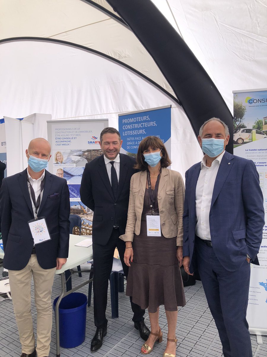 tierceli's tweet photo. 2ème jour du congrès du GMPV @FFBatiment à Albi. Les équipes de @GroupeSMA mobilisées pour répondre aux besoins des professionnels du photovoltaïque #btp #assurance https://t.co/0N64A4TQcB