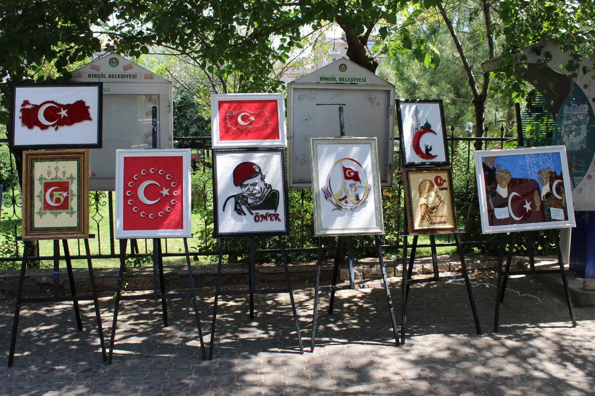 HemBingol's tweet photo. 15 Temmuz Milli İrade ve Demokrasi Günü Sergimiz #ybuyuk34 #RahmiGuney https://t.co/4I6XwR0GZ6