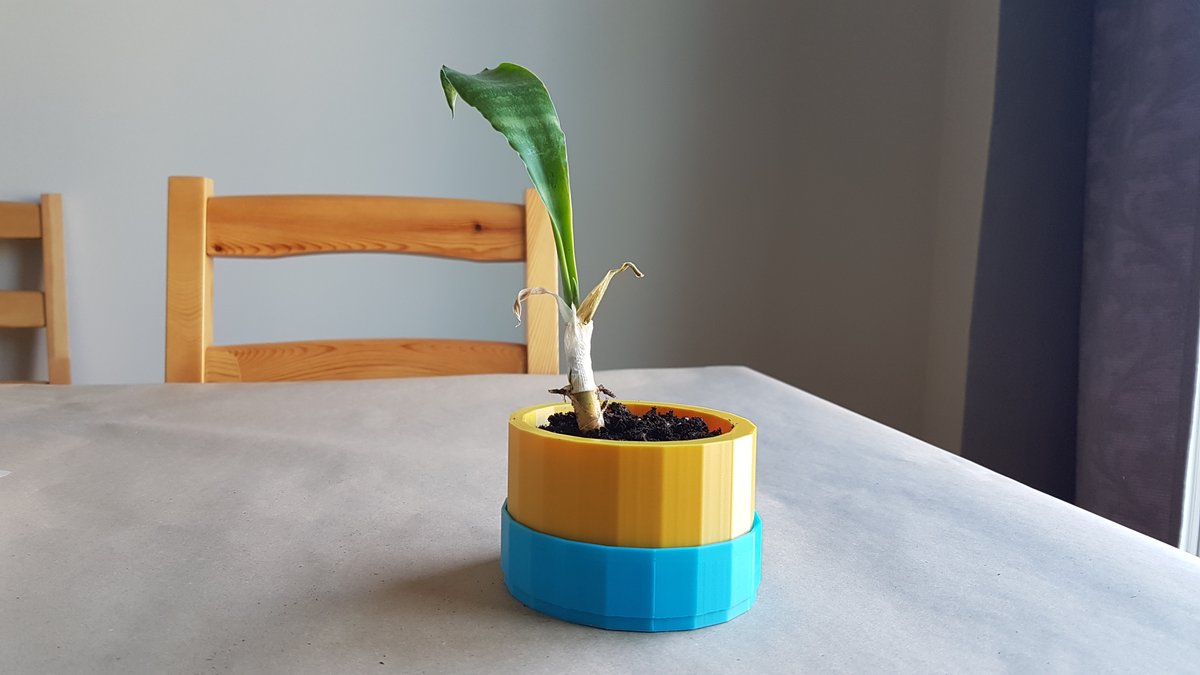 BramptonLibrary's tweet photo. These long summer days are a perfect time to pick up a new skill &amp; let your creativity run wild. Join Librarians Erin and Justine on July 27th for this months virtual #MakerMeetup and show off your warm weather DIYs!

https://t.co/2W1jVNkqHR
#makersgonnamake #SRC #3dprinting https://t.co/uNz0Ao41O3