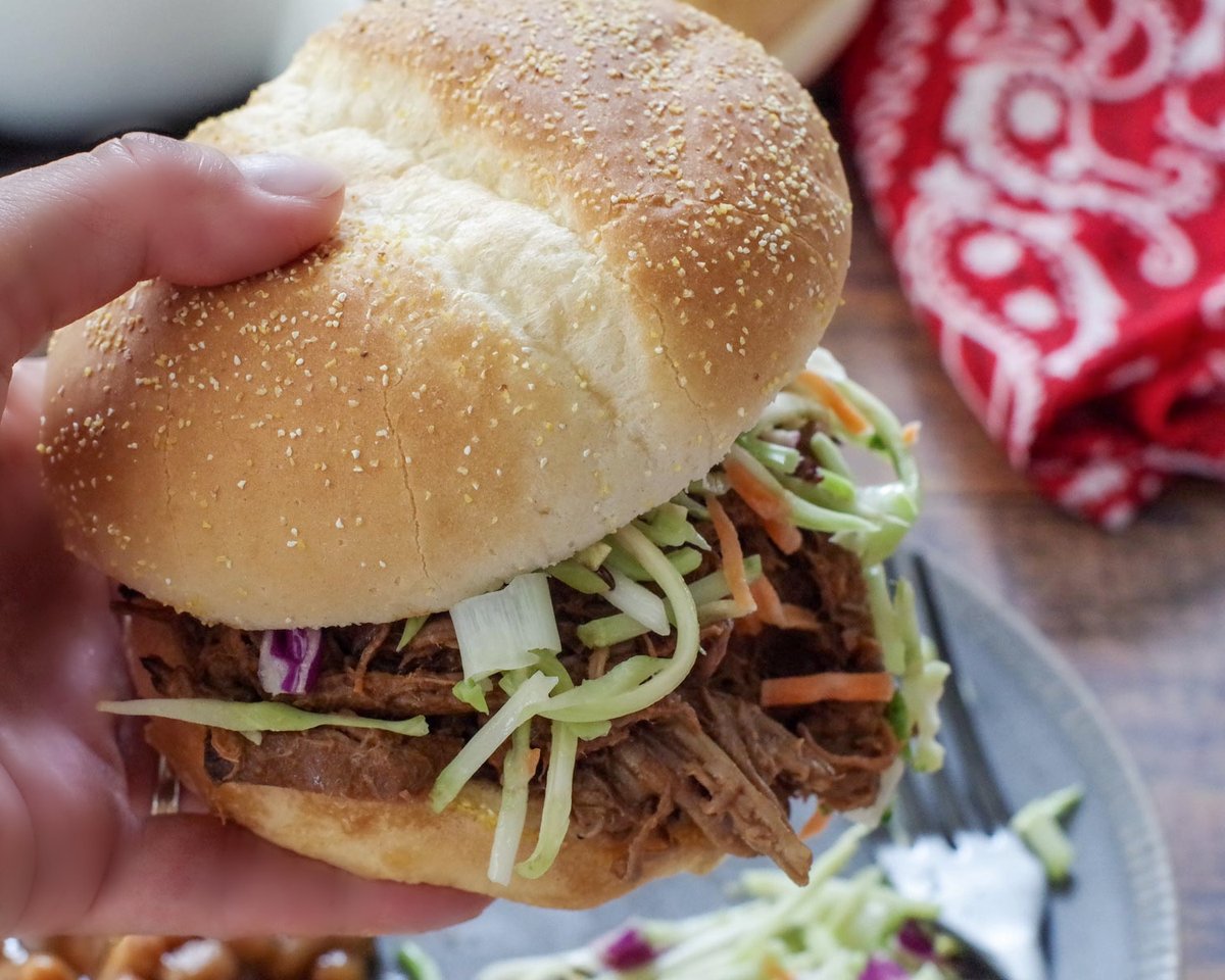 FoodMeanderings's tweet photo. If you need to get your Beef on a Bun fix at home this year, you'll love this easy, slow cooker version! Recipe: https://t.co/0elkDGhUJe #stampeded2021 #beef @albertabeef https://t.co/t1GhR7S1U5