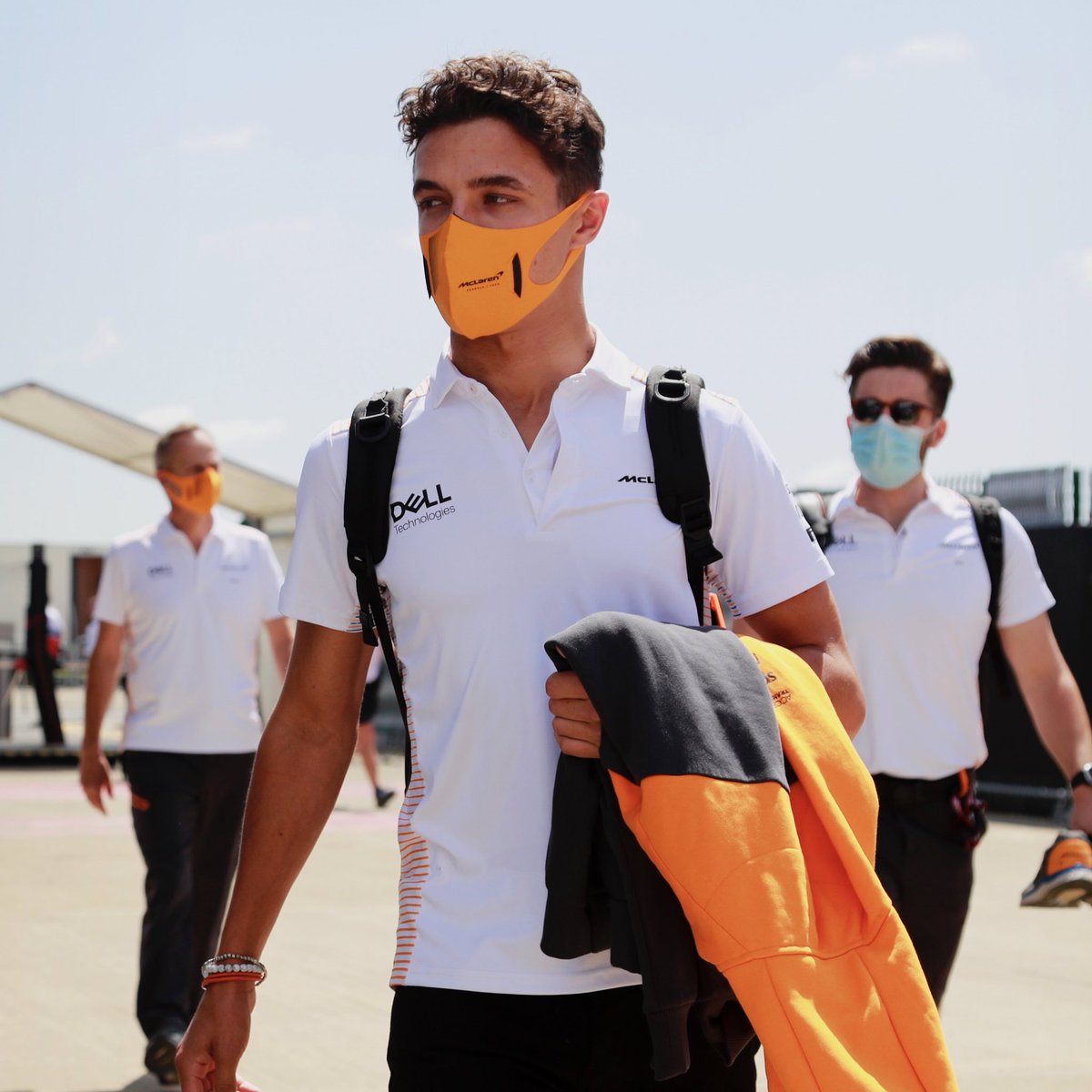McLarenF1's tweet photo. British weather be like… 😅

Thursday.                      Friday.

#BritishGP 🇬🇧 https://t.co/Qbllm4El8a