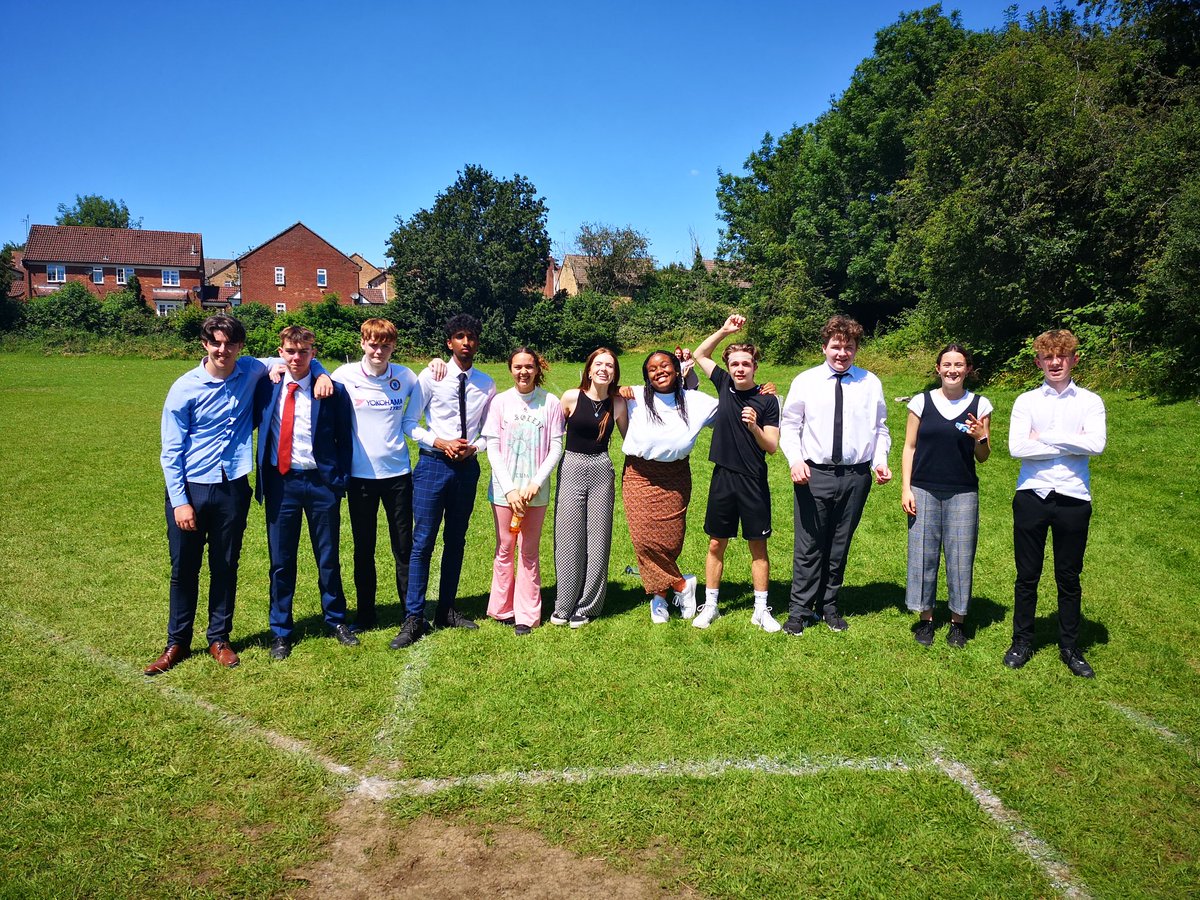 This afternoon we held an interform rounders competition to finish the year. Lovely to see healthy competition between the students. Congratulations to Red form who won overall 👍👍👍