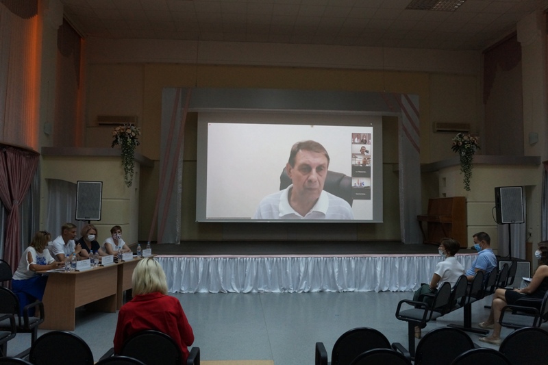 15 июля 2021 г. члены комиссии Общественной палаты Самарской области по местному самоуправлению, строительству, ЖКХ в рамках выездного заседания посетили городской округ Отрадный.
Подробнее: op63.ru/index.php?opti…
#ОП #СО #ЖКХ #благоустройство #нацпроекты