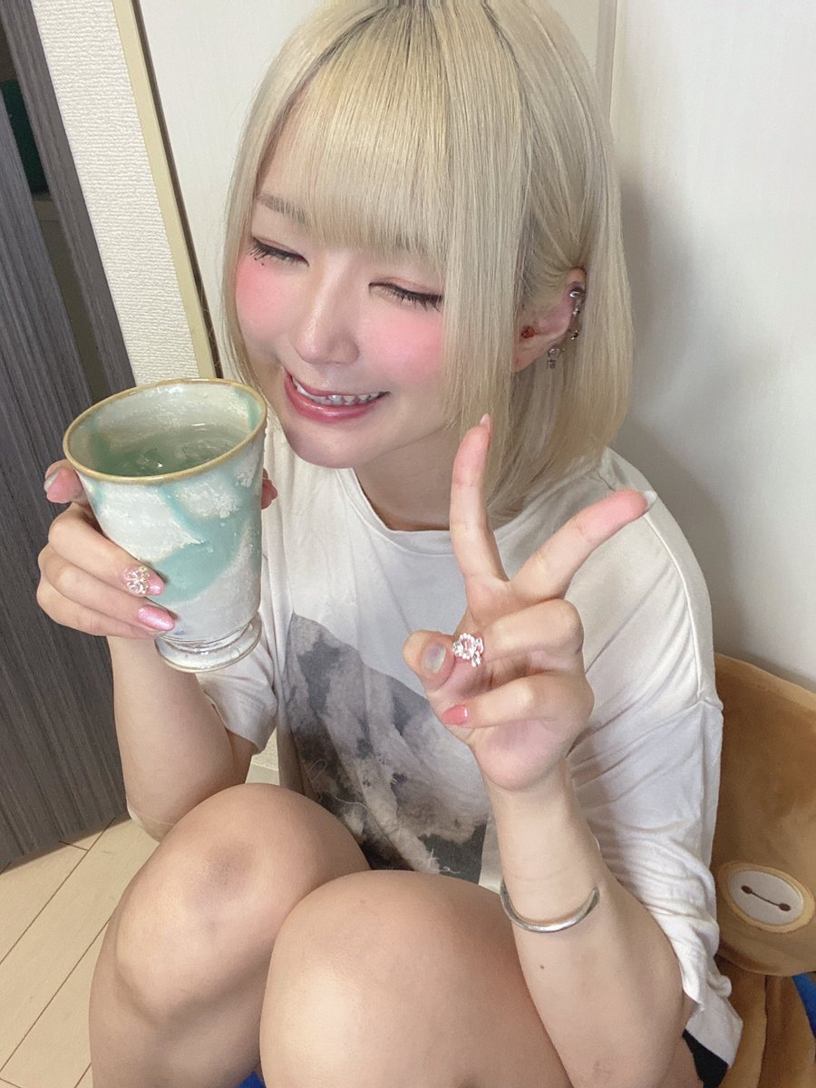 kirimiya_ten's tweet photo. 配信楽しかったー！
現在２１位！
あと３日ゆるくがんばるぞーお！💜 https://t.co/skTt8xzALB