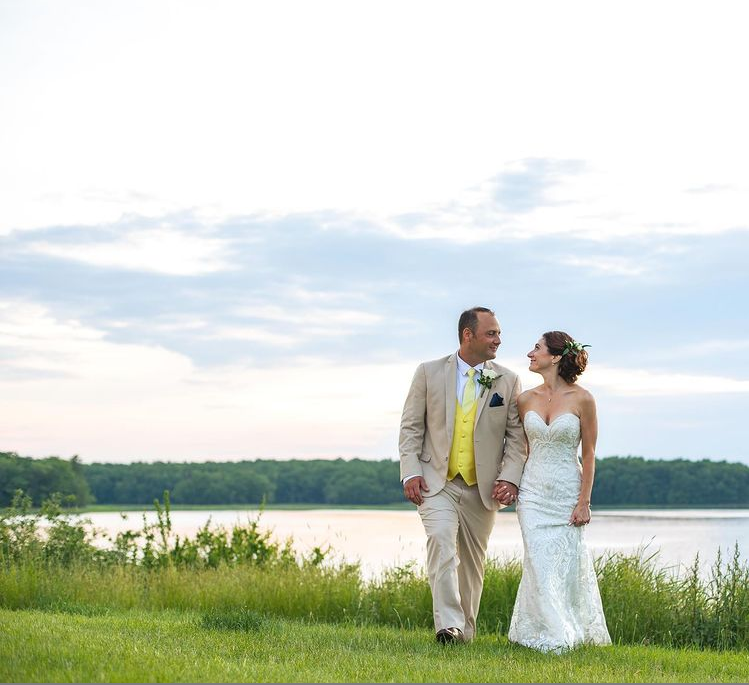 wedbug's tweet photo. L is for the way you look at me 😍
#weddingbug #weddingbugstudios #weddingphotography #weddingphoto #weddingphotographer #weddingvideo #weddingvideos #weddingfilm #weddingcinema #weddingmoments #weddingday #happilyeverafter #love #weddinginspiration #wedding #loveisnotcancelled https://t.co/stVZepT4wz