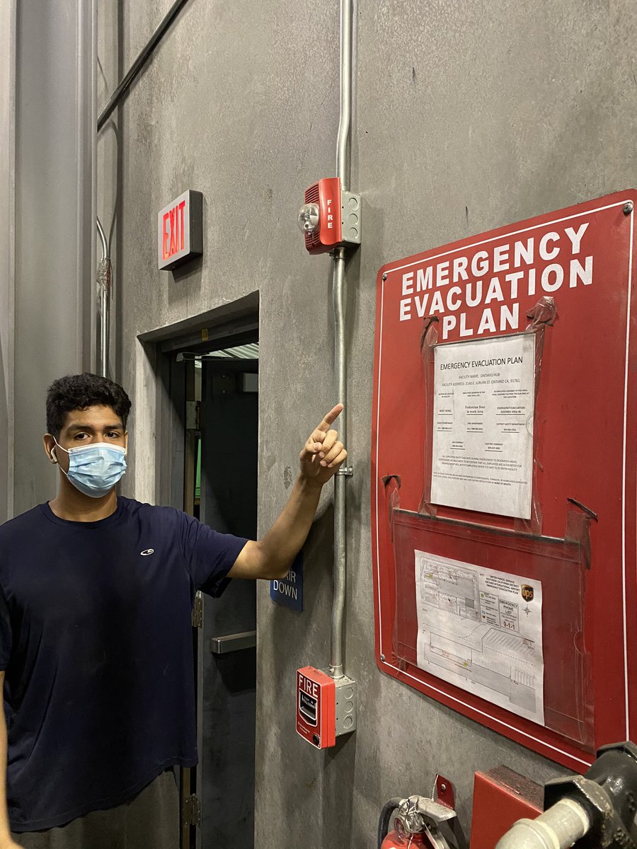 SafetyOntario's tweet photo. Sunrise always put #SAFETYFIRST  making sure everyone puts their health and safety before anything. Keep it up A team! ✊🎉🎊@UPSers @RathboneKellie @hrbobbyups @melirere @LouisTovalin https://t.co/CuTGFkKJOb