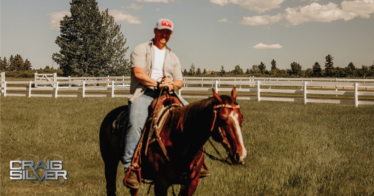 Look, I'm on a horse! You too can be a man while listening to 'Share These Dreams' as part of your favorite streaming playlist this weekend! Happy Friday!

#CountryMusic #MusicRelease #ShareTheseDreams  #BreakthroughCountry