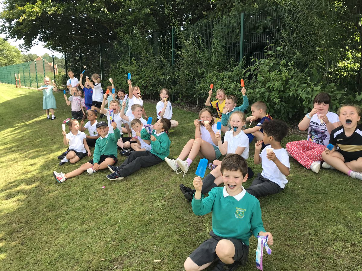 GCPSYear2's tweet photo. It’s been such a hot day... It’s a good job the ice cream man showed up! Just another step towards being the best day ever! @GreenfieldsCPS #BlueEverywhere #TimeToCoolOff https://t.co/28txn7obgD