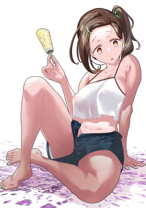 最近動画ばっかで絵を描いてないから落書きをしたのだけど、驚くほど形が取れなくて絶望した…!
定期的に何か描かないとなぁ…😵‍💫 