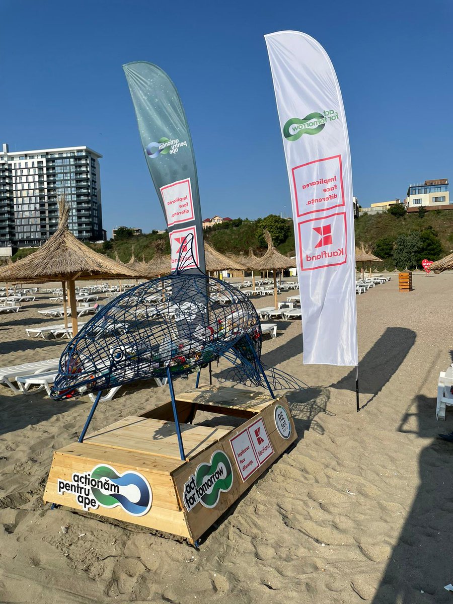 marcohoessl's tweet photo. If you are planning a trip to the Romanian seaside this summer, you will be surprised to see the largest separate waste collection system in the form of giant marine animals. This is how #TeamKaufland, together with #ActforTomorrow, urge tourists to stop waste from the waters. https://t.co/ZYU8ghxxUt