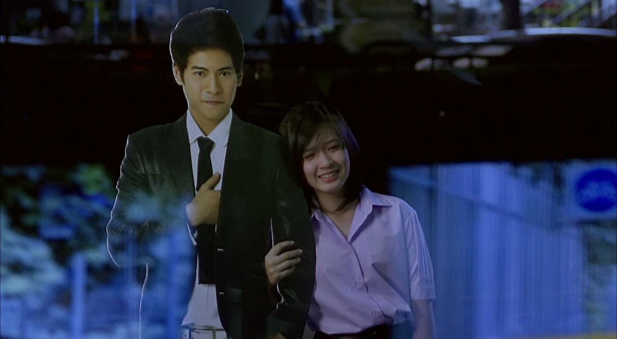 tamroyfilm's tweet image. เห็นมีคนบอกหลายคนเลยว่าดูพาร์ทของ “โอ๋เล็ก” เมื่อ 13 ปีที่แล้วในหนังปิดเทอมใหญ่ฯ แล้วไม่เข้าใจว่าคนเราจะรักศิลปินอะไรได้มากขนาดนั้น ตัดภาพมาปัจจุบันเหมือนเห็นภาพตัวเองซ้อนในหนัง5555 #ปิดเทอมใหญ่หัวใจว้าวุ่น