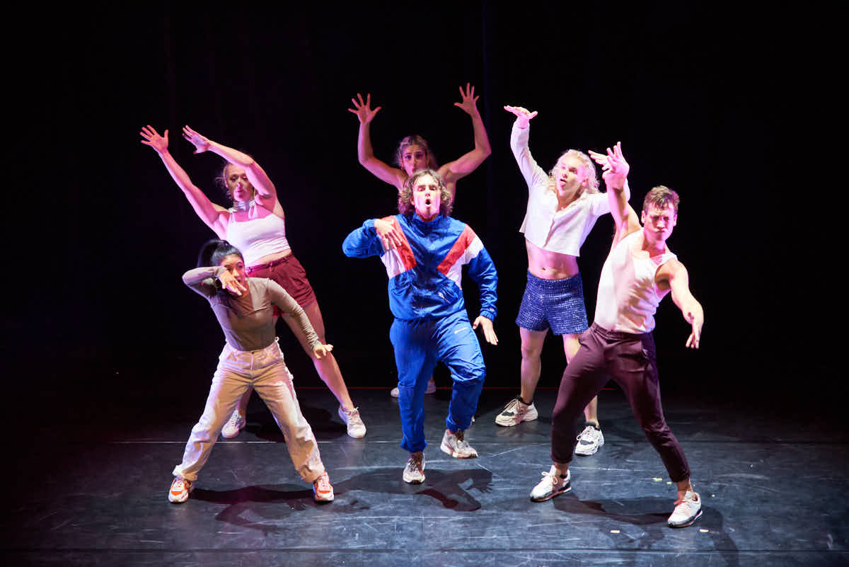 Stage Whispers tweet media