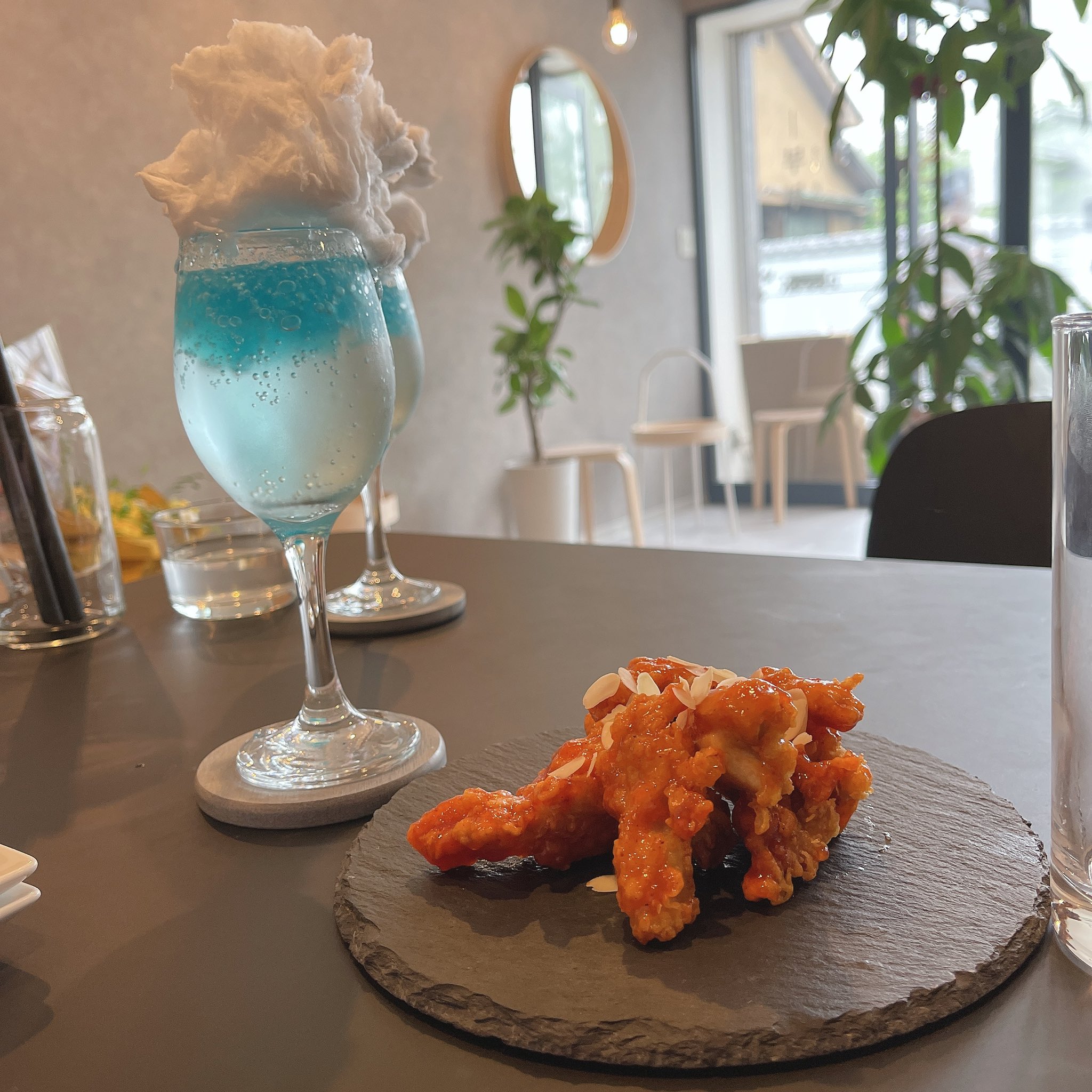 Twitter 上的 セリーヌ 4sails 7 1 Open トナリエ四日市のすぐ側 韓国料理カフェ Bubu Cafe 愛犬と一緒に本格韓国料理も楽しめるお店です 店内はもちろんドリンクもオシャレ インスタ映えしまくりのお店です ぜひ愛犬と一緒に美味しいご飯食べに