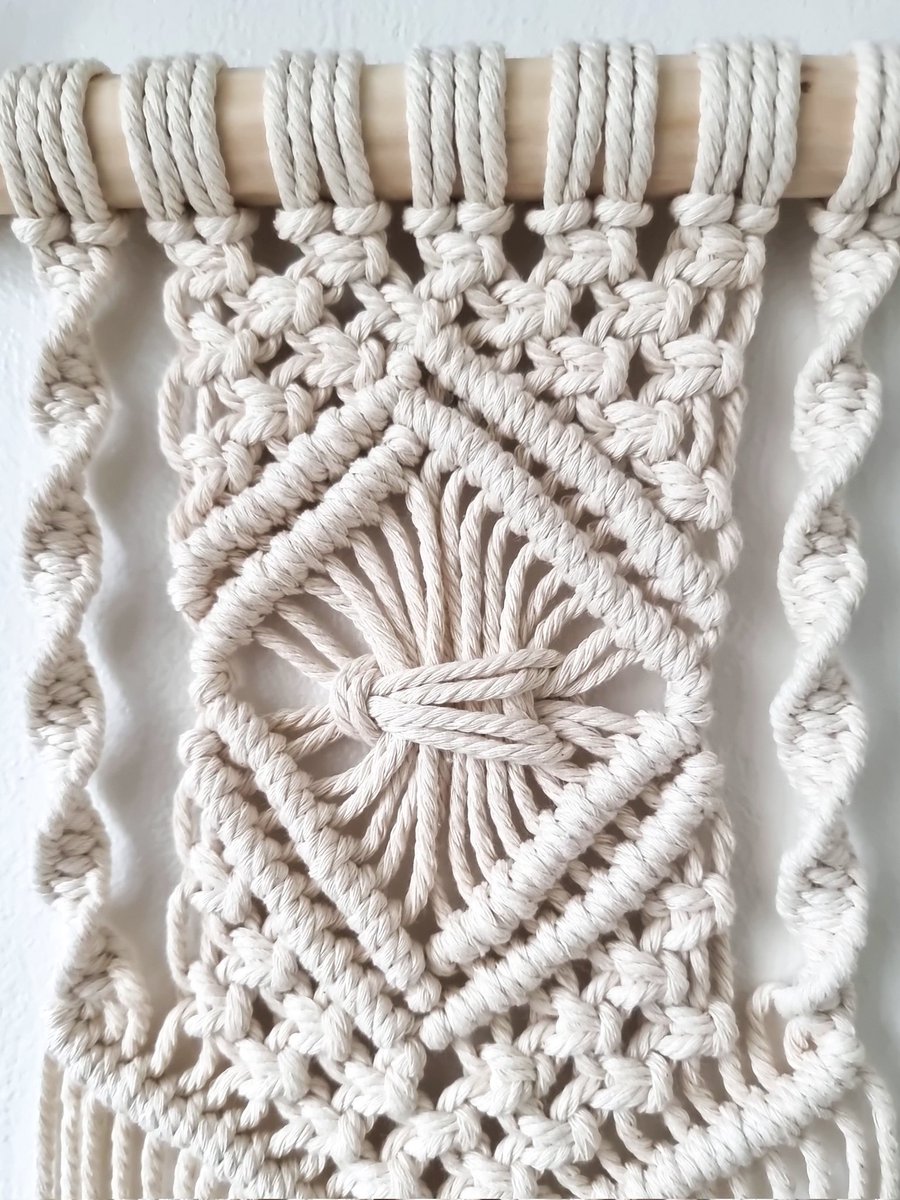HandmadeFYHome's tweet photo. // NEW // I'm excited to launch a new item to Handmade Home catalogue....The Macrame Knot Wall Hanging. Available in cream or grey but can make in any colour. Head over to https://t.co/fo9xG2ECPb for more!
#handmadehome #macrame #handmadeuk #handmadewithlove #etsyshop #etsystore https://t.co/pGWWXDg5aD