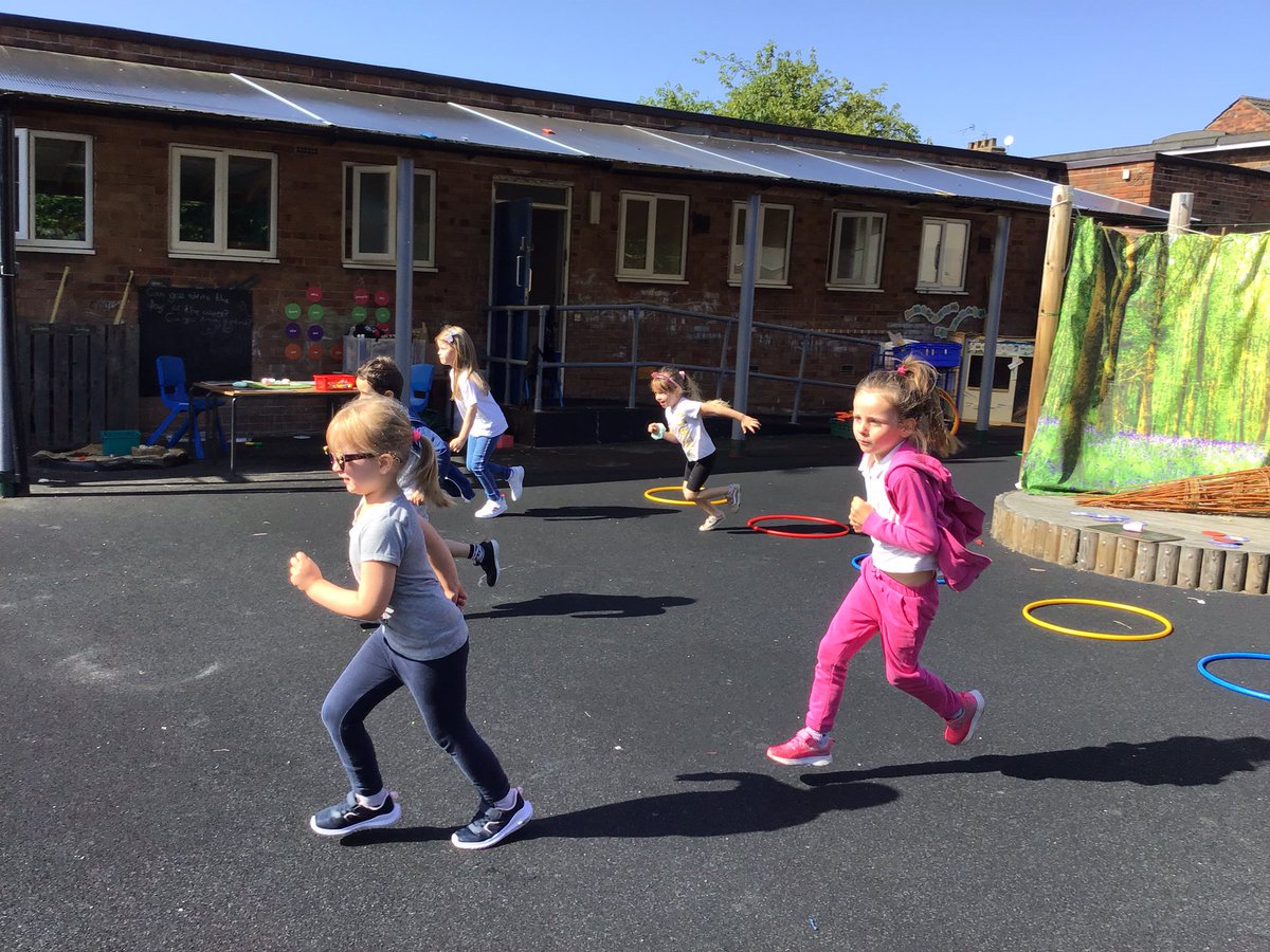 EPA_EYFS's tweet photo. The Butterflies have really enjoyed their sports activities this morning. We had some very fast runners in our class! 
🦋⛹🏻‍♀️@EPA_EYFS https://t.co/0NBjrw00BU