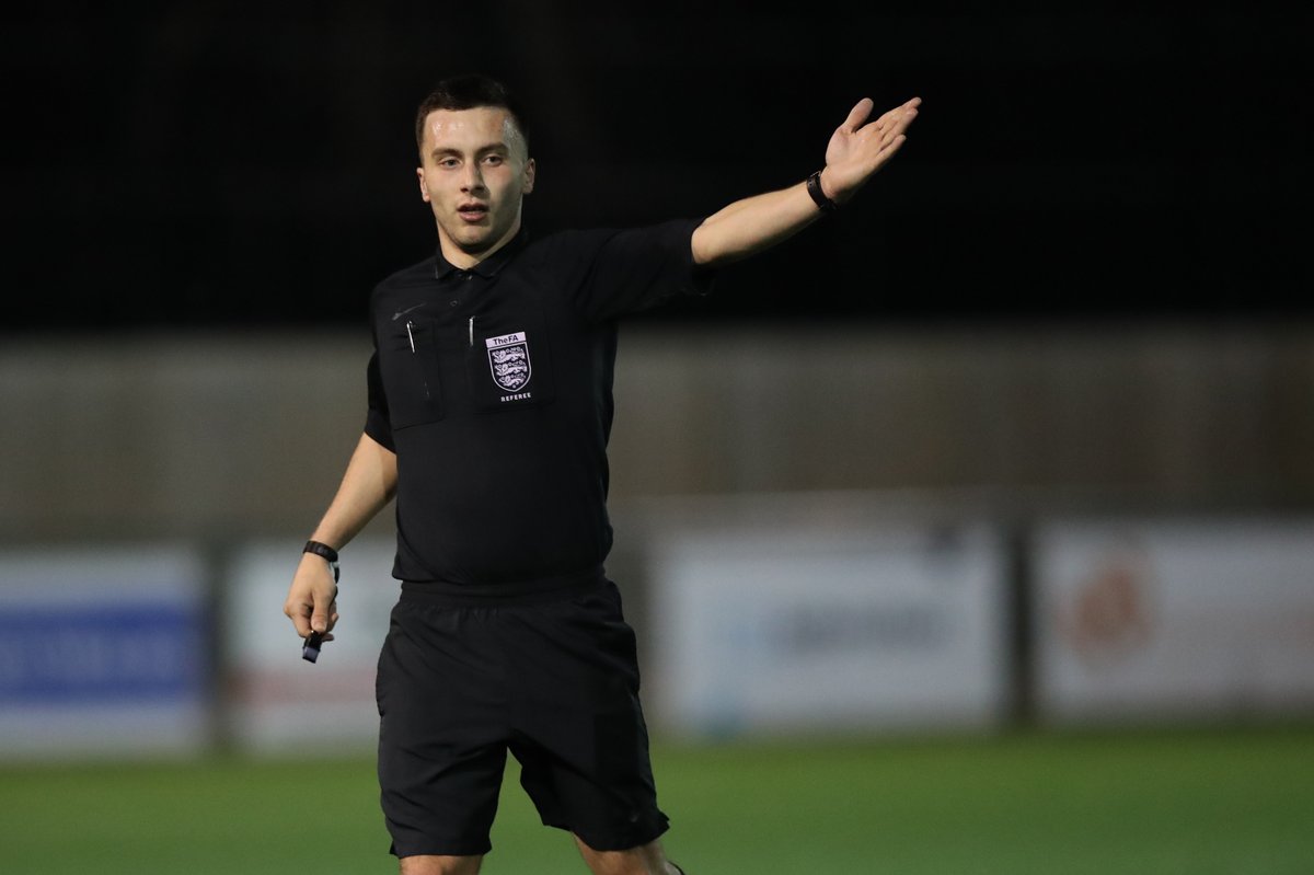 surreyfa's tweet image. Our 2021/22 referee promotion scheme is open and all the info you need is our website 📋

Find out more: bit.ly/ref-promo

#ThisIsSurreyFootball
