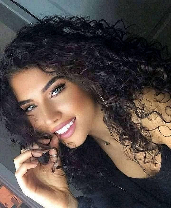 hinterbuscher's tweet photo. Sandra Oliveira > Beautiful lovely🌹😘❤ 👙👗👠
https://t.co/HqyuUMV8Ux https://t.co/0uKZbE755P