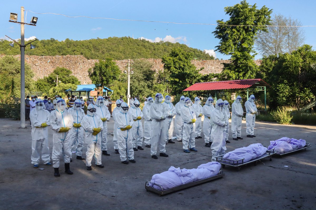 By denying oxygen to private clinics and citizens, the Myanmar junta "has prematurely ended hundreds of lives, medical workers say." This week, soldiers in Yangon "fire[d] into a crowd of people lined up to buy oxygen tanks, witnesses say." nytimes.com/2021/07/15/wor…