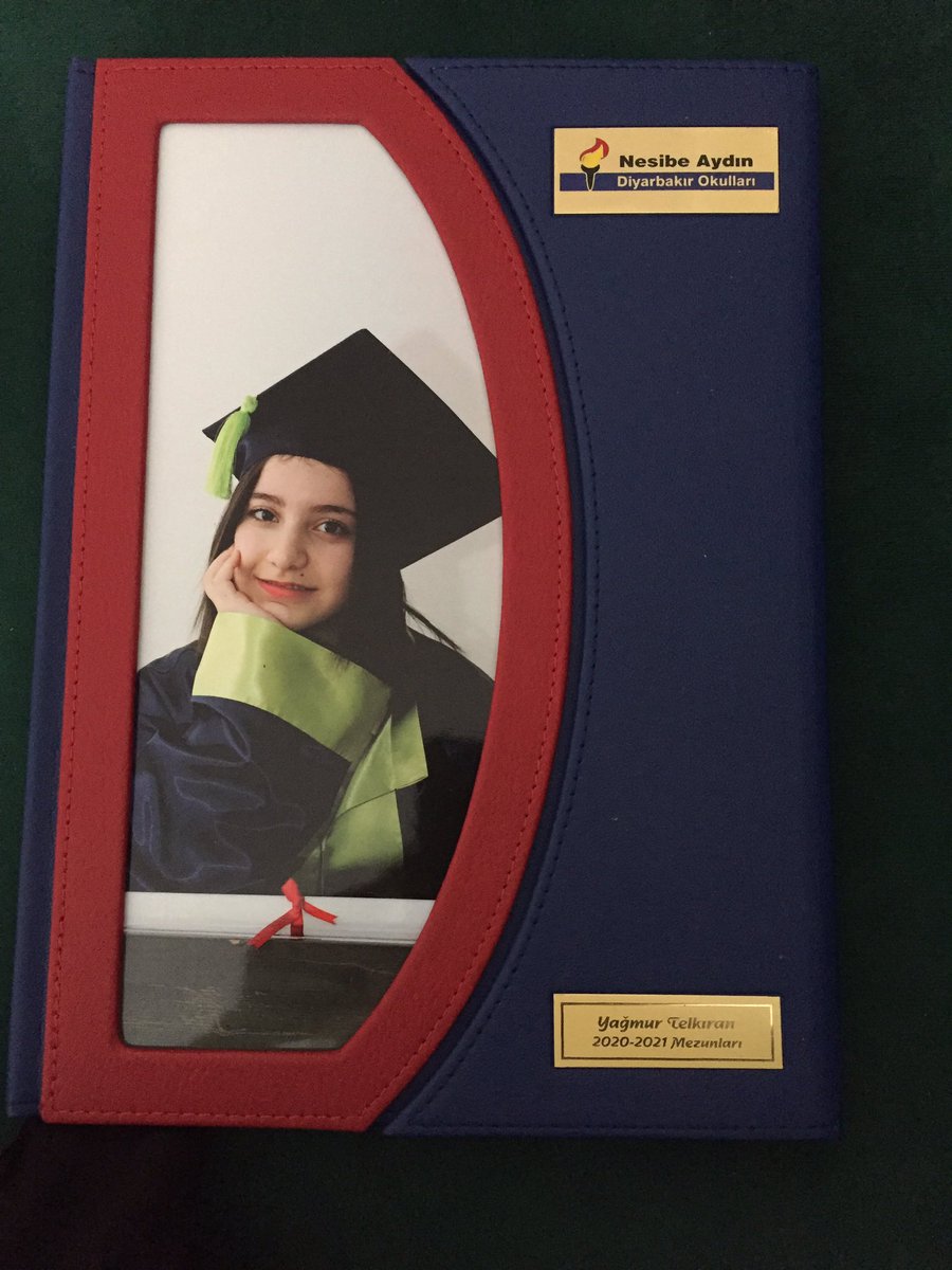 Orta Okulu da bitirdik çok şükür 👩🏻‍🎓🏆
Rabbim hepimize salih evlatlar nasip etsin..Yolları Bahtları açık olsun..