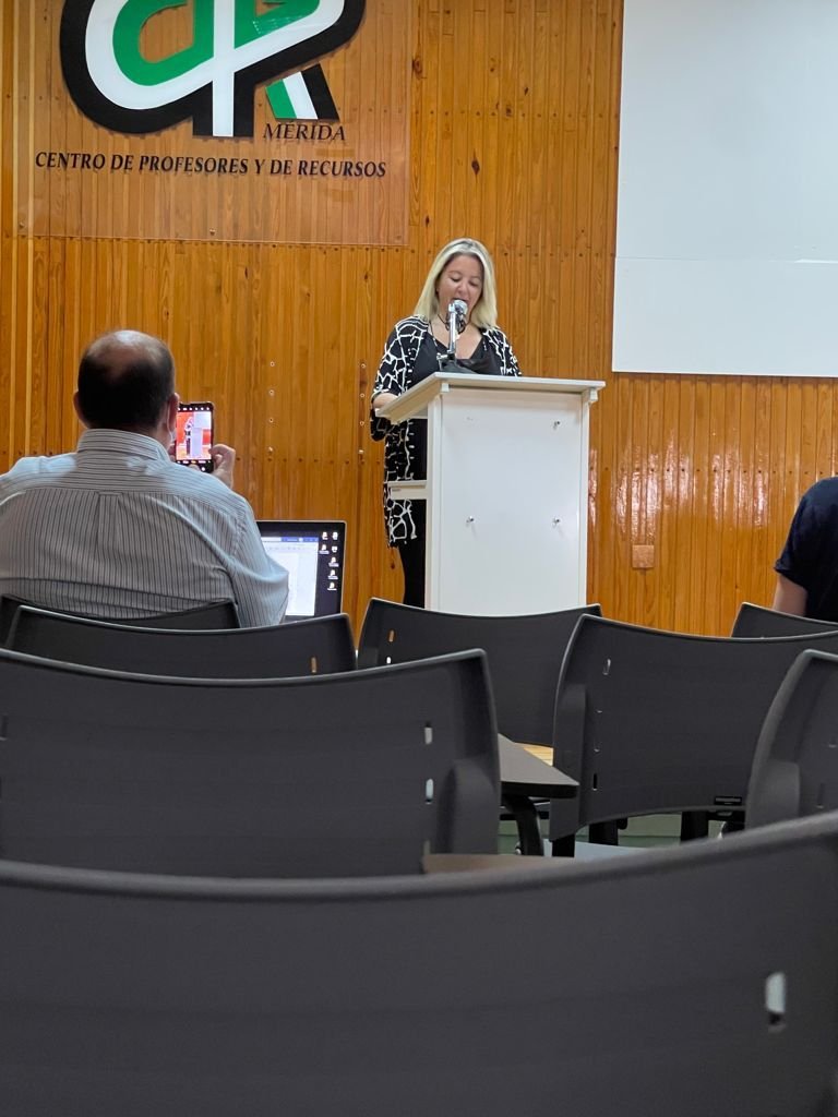 ppextremadura's tweet photo. Hoy han tomado posesión de sus cargos en el Consejo Escolar de Extremadura las alcaldesas ‘populares’ Isabel Sánchez (Montánchez) y Eva Lozano (Nogales). https://t.co/J2mJACmFow