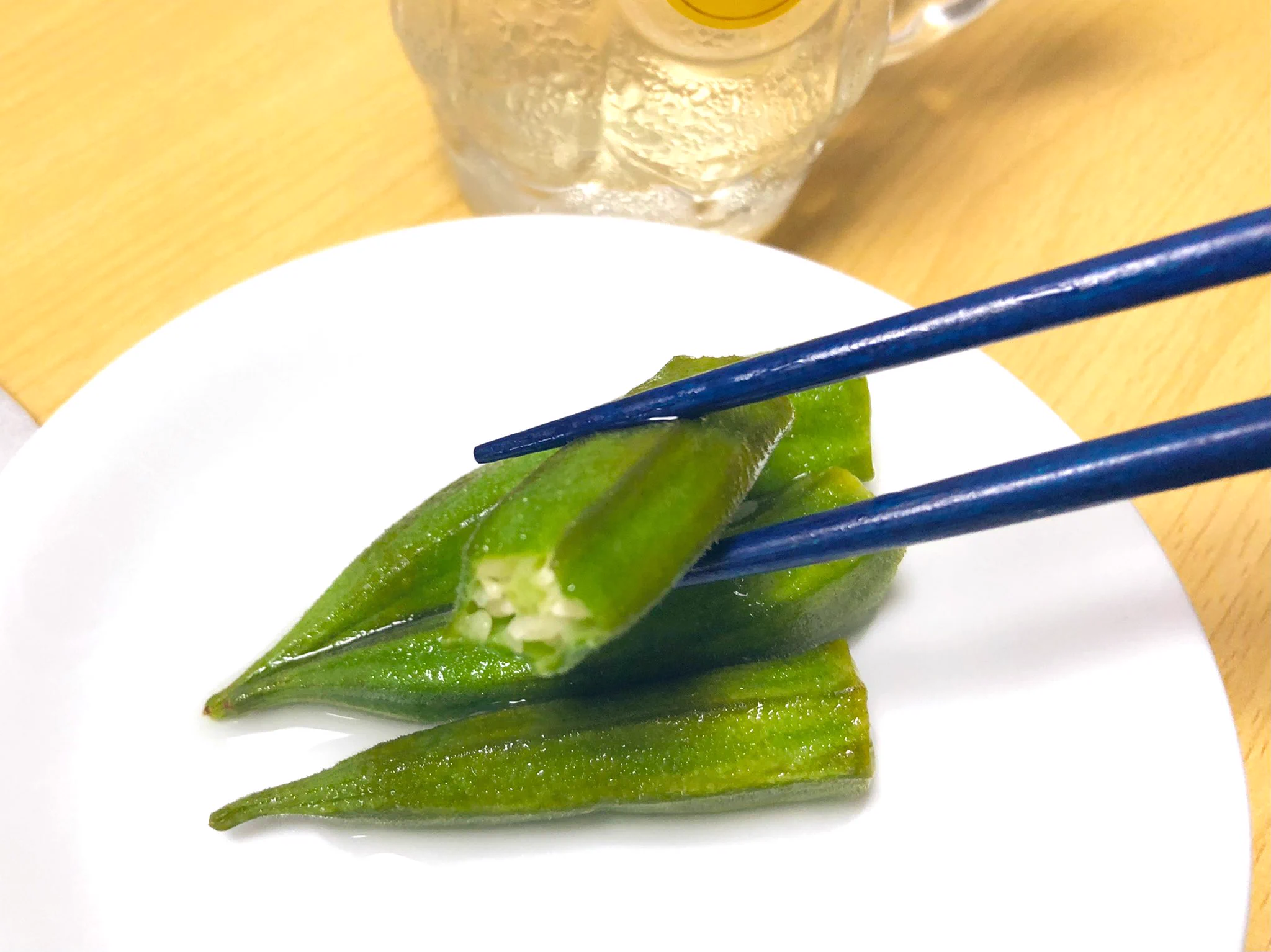 オクラのピクルスがかなりイケる！！ピクルス用のお酢で一晩漬ければおつまみにも良い爽やかな一品に！