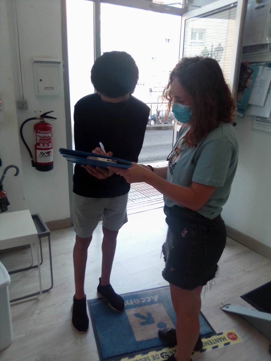 Accem_ong's tweet photo. Gracias a @IKEASpain por la donación de la venta de los peluches #Sagoskatt , hemos distribuido tablets entre niños/as y menores de familias refugiadas y solicitantes de protección internacional en 8 localidades de 7 provincias. #NiñosComoTodos  #ConLxsRefugiadxs https://t.co/kJNuRjwua4