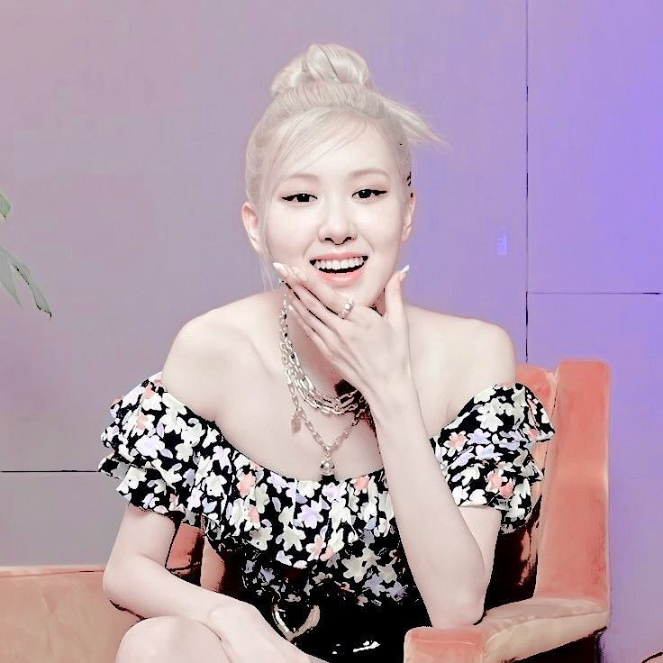 hai ! gw cahaya , masih newbie di sini n blm terlalu paham jga 
muatualan?rt or like ?
fambest ? dm nee!
#roleplayerindonesia #rootrp 
#roleplayertwt #roleplayeraccount