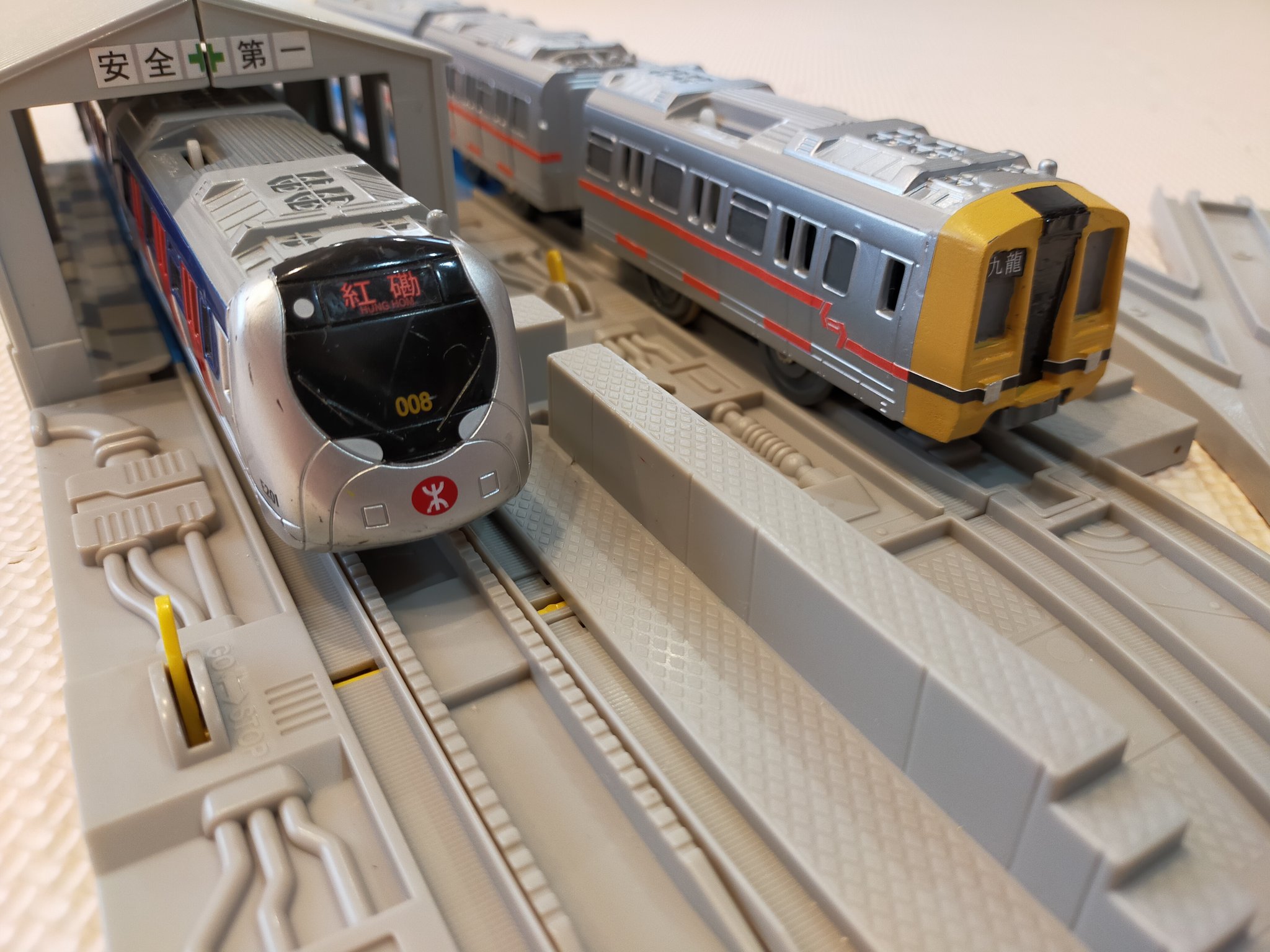 香港MTR 東涌線のおもちゃ : 燕雀鉄道白津機関区活動日誌