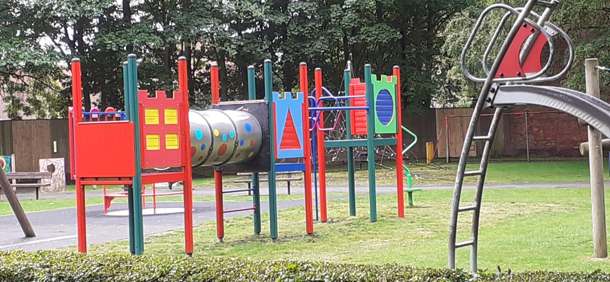 The multi-play junior in Central Park Play Area has recently been refurbished by our playground maintenance inspector Simon. See below the amazing transformation showing before, during and after and keep your eyes out for a new slide to be added to this equipment coming soon! 👫