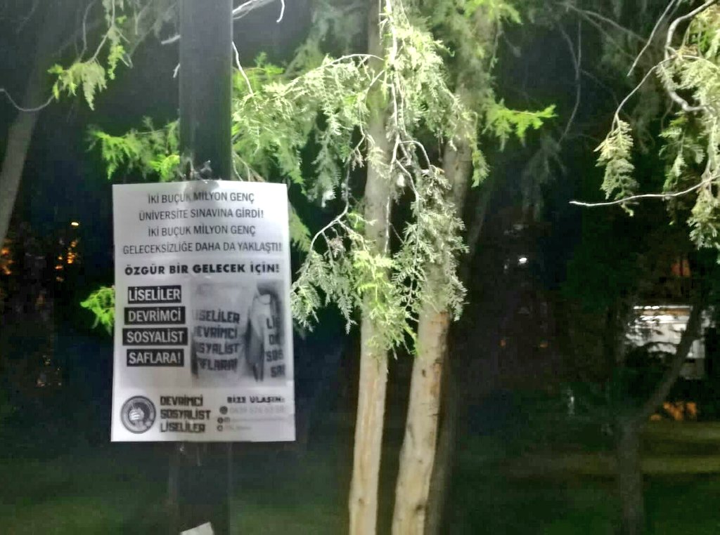 DSL_Medya's tweet photo. Ankara📣
Çete düzenine karşı Sosyalizm mücadelesine çağrılarımız devam ediyor.

Eğitim sistemi bilimsiz,sınav sistemi eşitsiz.

📌Çözüm örgütlü mücadele!

Çete düzeni halkın sırtından geçinmeye devam ediyor.

📌Çözüm Sosyalizm mücadelesi! https://t.co/DBa2BEd0jD