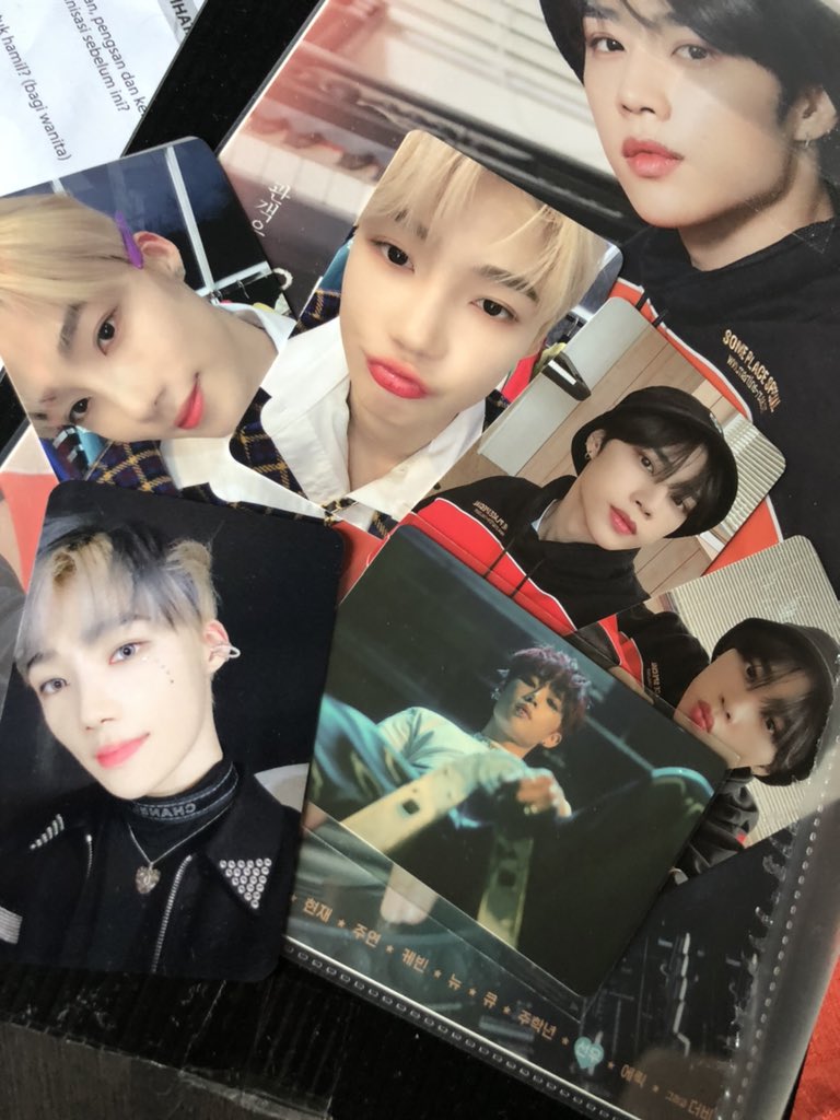 ziggl3puff's tweet photo. @offlinejohnny #ojsfb tentiuu for holding my items yang menggunung ๐ง๐ปโโ๏ธ <3 ๐ https://t.co/tcHPRWrege