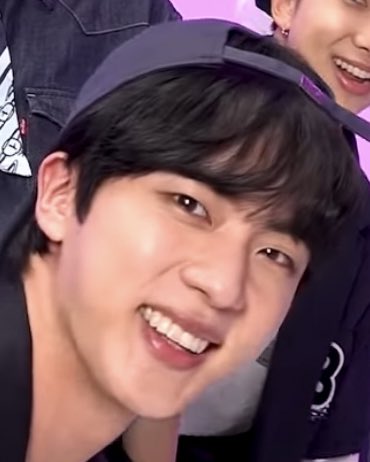 seokjinfile's tweet photo. seokjin best boy https://t.co/NzNDueU4FP