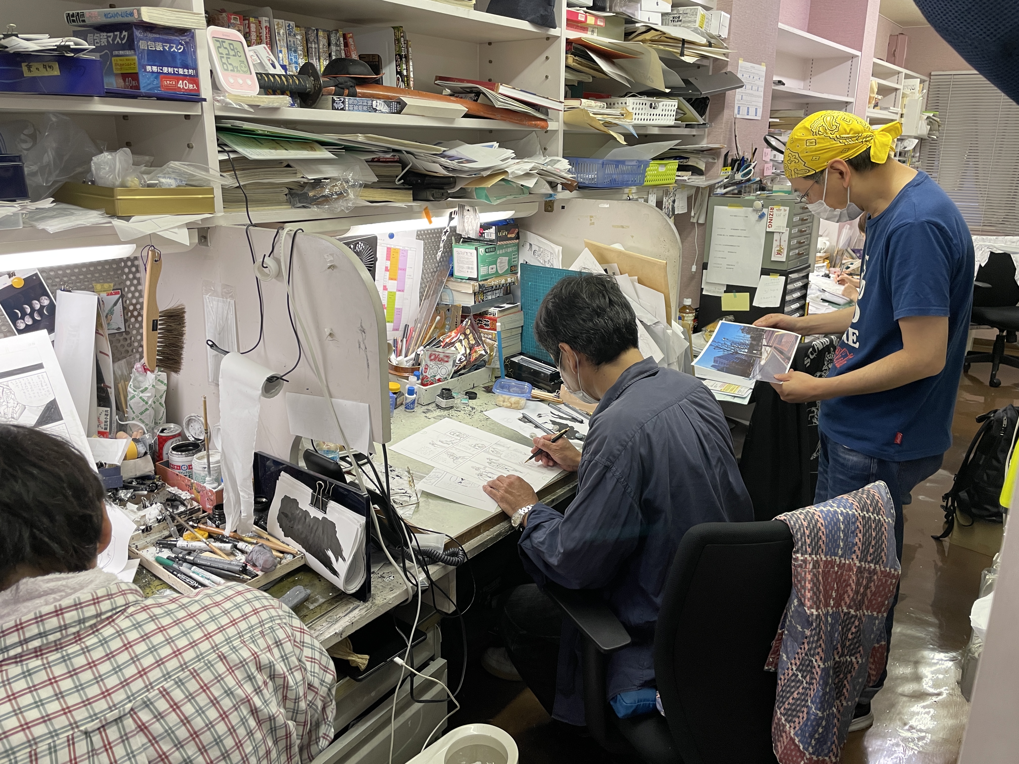 さいとう プロダクション さいとうプロで作画してる ふじわら よしひで です ゴルゴ１３スピンオフ第１話完成しました ゴルゴ13 初のスピンオフ企画だそうです スタッフみんなで頑張ったので皆さんに読んで頂けるのが楽しみです 武器商人デイブ