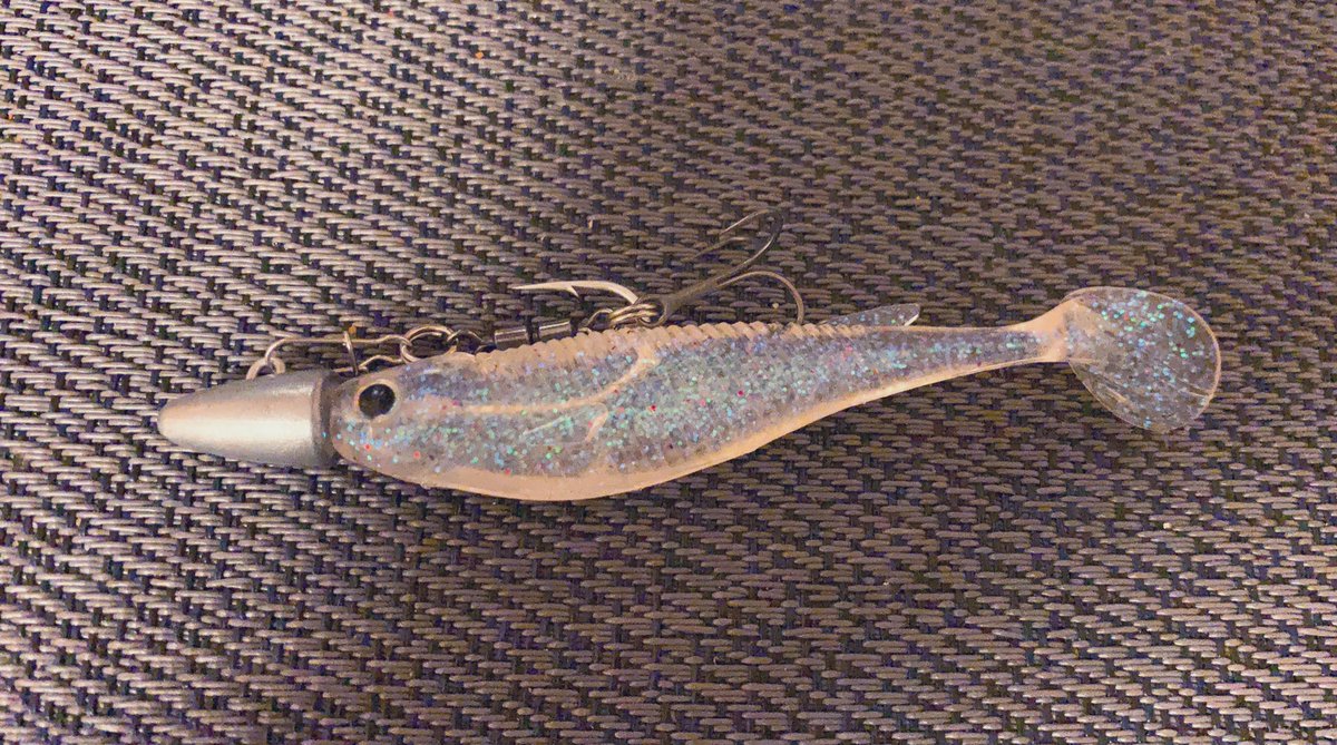 angler__YU's tweet photo. 完成度は低いけど、、サーフ界隈で話題のZシステム、風なやつを作ってみた😅近くの釣具屋にトリプルサルカン売ってなかった😭これで何かしら釣れてほしい😝🐟おまけで違うジャンルのワームでも試してみようかなと、、、🤔
#BALT
#BARBUTE
#Zシステム
#SURFZOMBIE https://t.co/jAJcRORgKZ