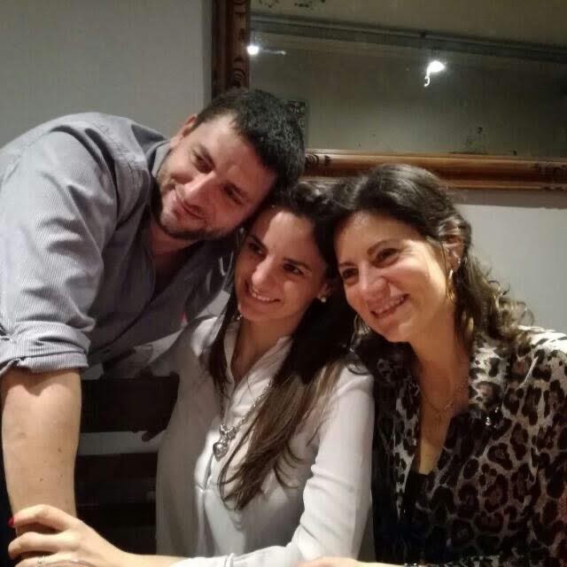 ___arantxa____'s tweet image. Que son unos locos delirantes y que somos todos distintos, pero son mis hermanos y solo los critico yo. Con la fraternidad no se metan y con mis sobrinas menos… feliz cumple brooo. Te quieroo muxho @arrobavasco #44 felices Para vos 😍