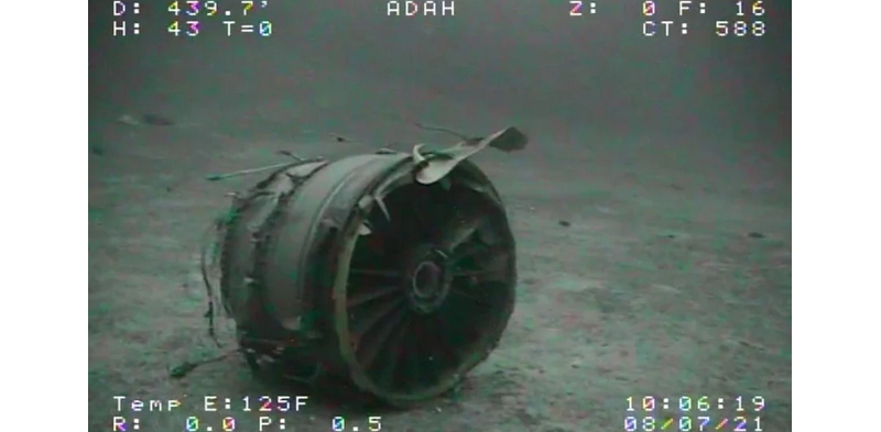 dailyhellascom's tweet photo. Hawaii: Shocking photos of Boeing 737 wreckage at the bottom of the Pacific O... #dailyhellas https://t.co/f84ZAvfCIg https://t.co/dBiZMpT2zd