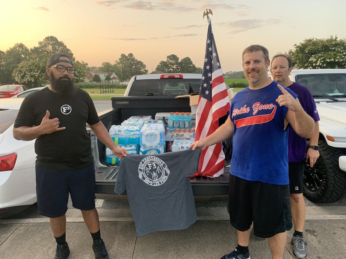 Over 15 PAX snagged a FREE T-Shirt at BLP this morning by bringing a case of water or Gatorade for The Sasquatch. TClaps to Khakis! Still time to sign up: f3enc.com/backblasts/csa…