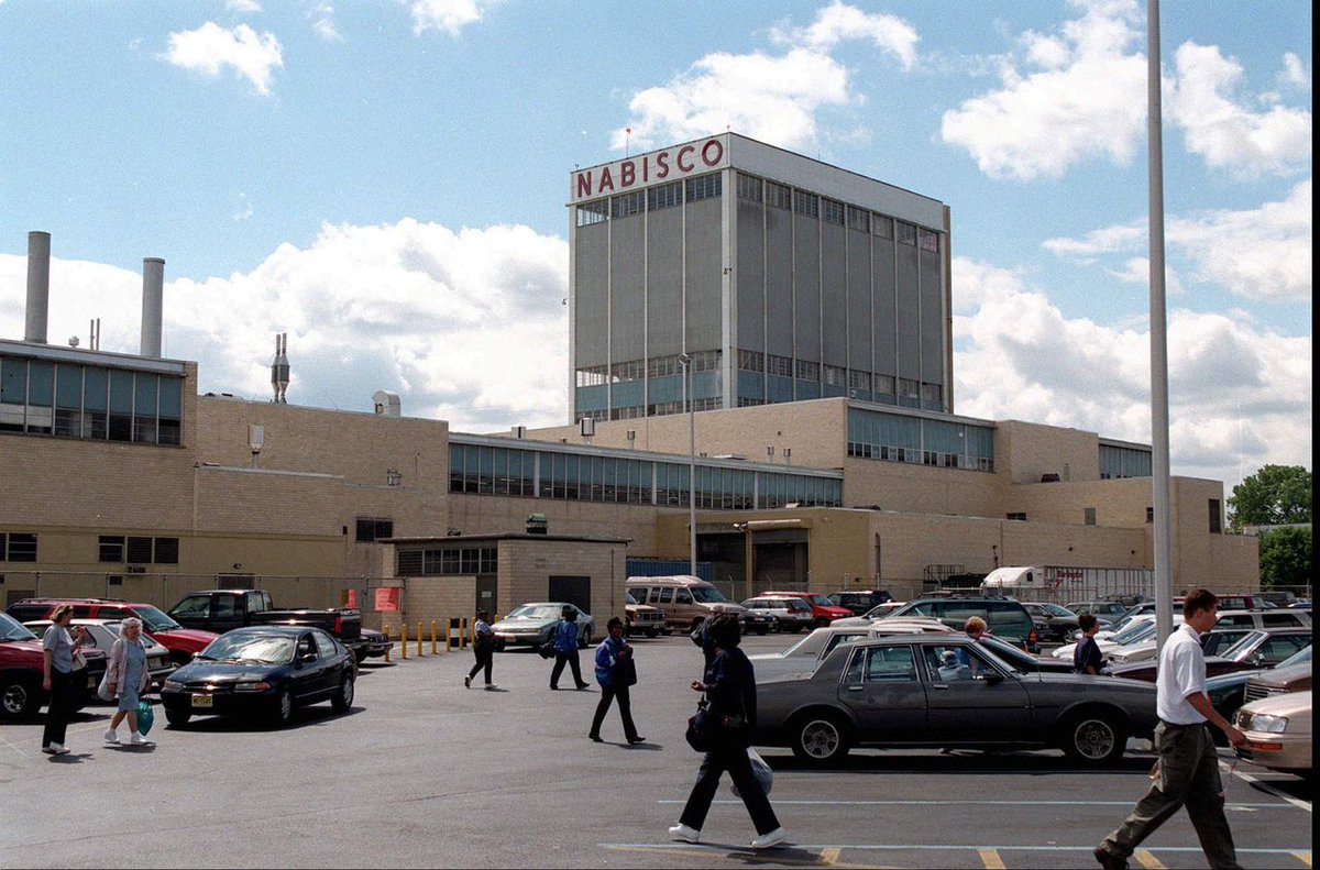 njdotcom's tweet photo. Nabisco plant to close today after 63 years in N.J. town https://t.co/rADQzFM7lC https://t.co/xY3JkH2ar1