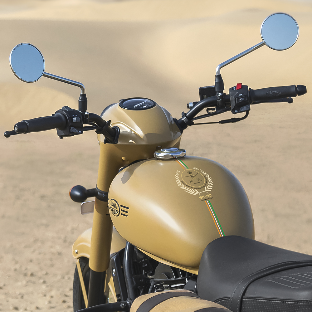reach_anupam's tweet photo. It’s a great privilege to have the Indian Army's blessings to sport their insignia on the #JawaKhakhi and #JawaMidnightGrey. The #ForeverHeroes of the 1971 war deserve all the respect we can show them, and I’m humbled that all of us @jawamotorcycles could do our small part. https://t.co/HSf83ouoZE