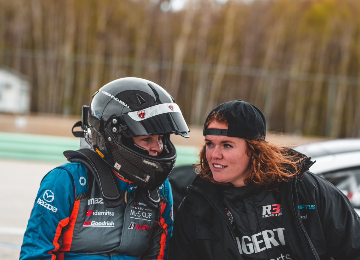 SarahMRacing's tweet photo. 📣 Talking strategy with my girl, @hannahgracing because it’s race weekend @RoadAtlanta with @Round3Racing! Excited to show off @hagerty and TeamOne Logisitcs of @LafayetteTravel this weekend in the #porschecayman!

#DriveLikeAGirl #SendItLikeSarah #TeamOneLogistics haha https://t.co/96KHy4INvW