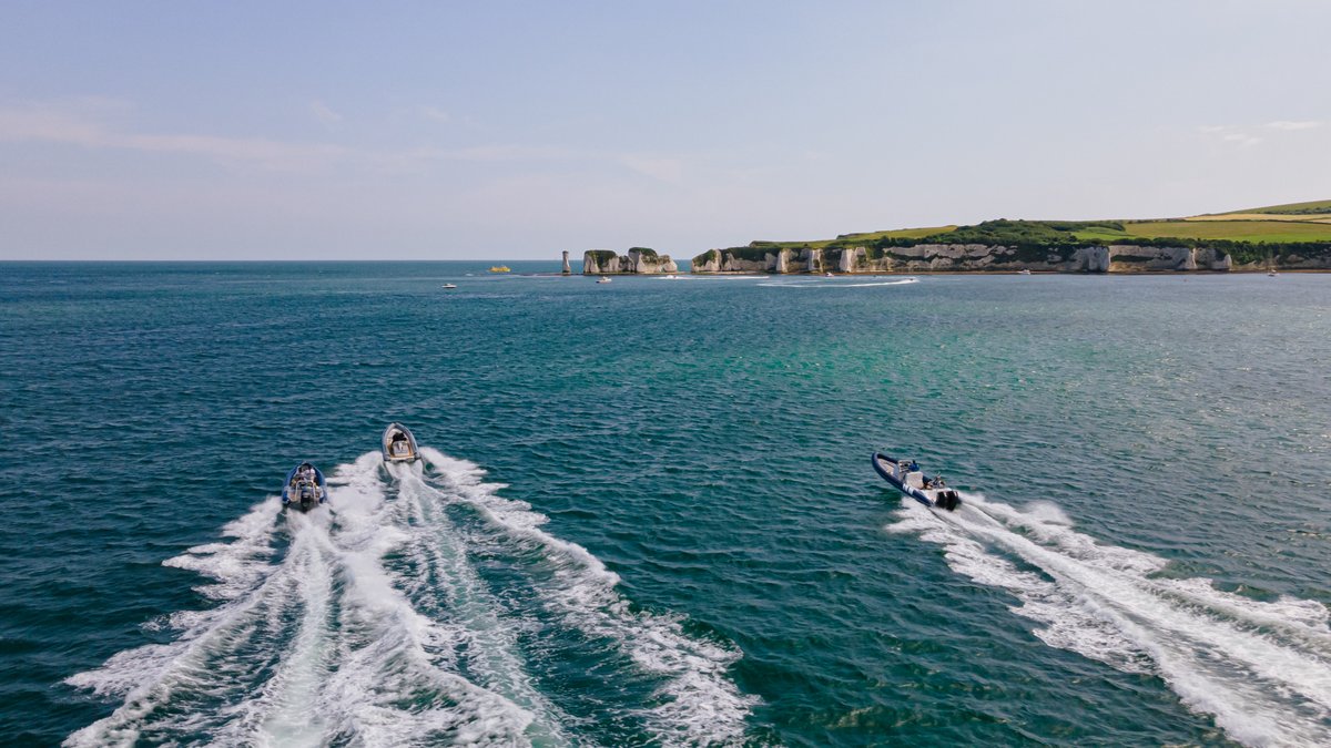 We are so ready for the scorcher of a weekend! Sun, sea and a #cobraribs, what else do you need? 🔆😎 #summer #jointheadventure #weekendishere