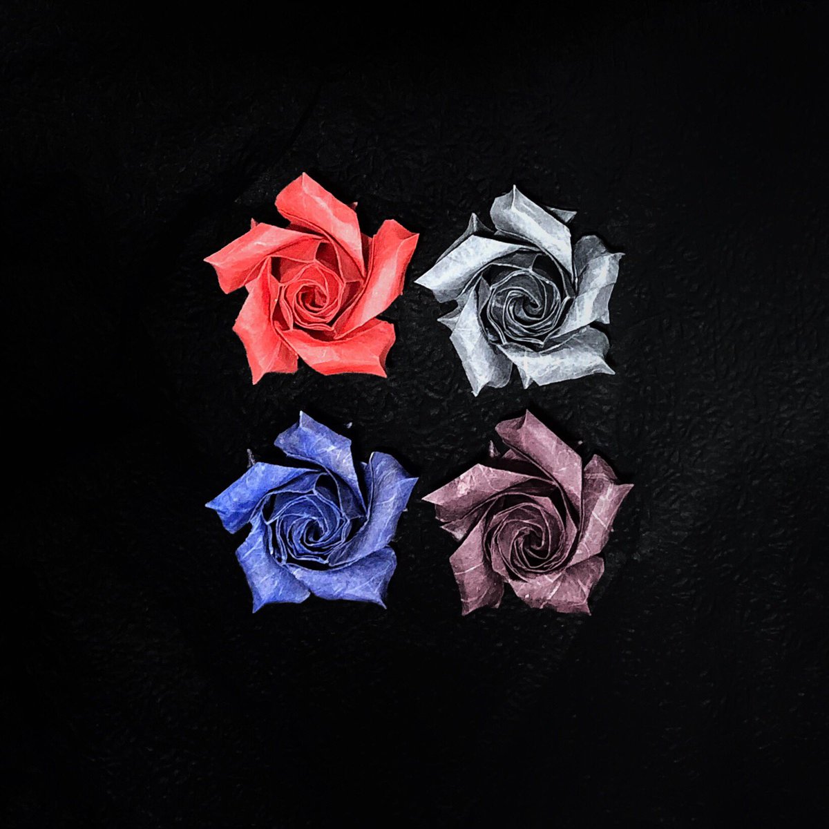 Cordialess's tweet photo. More roses~

Pentagon Rose designed by Naomiki Sato 

#art #origami #origamiart #origamirose #origamiflower #rose #roses #flower #flowers https://t.co/aZscDOjAgd