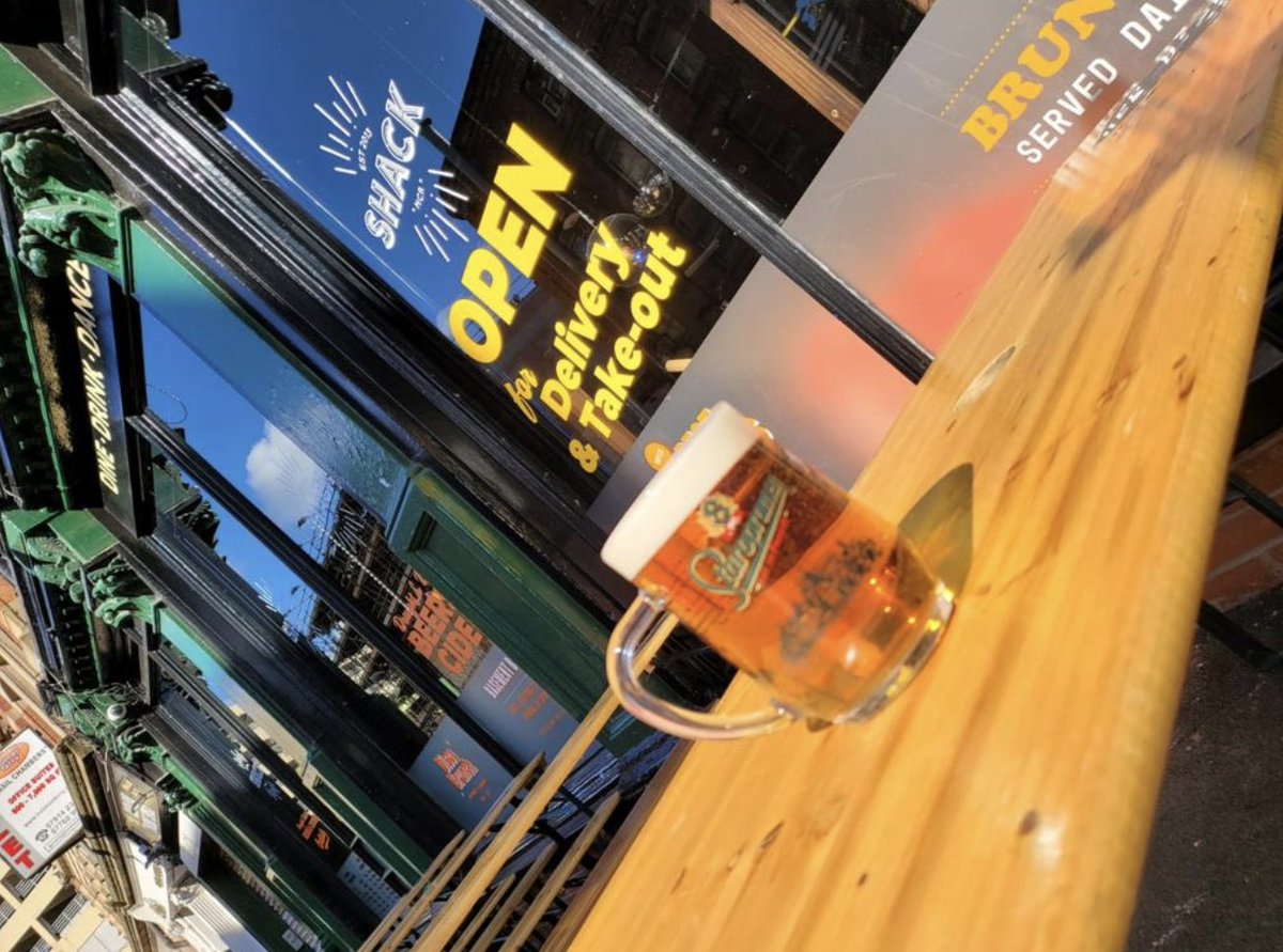 The sun is officially out, joining us for an iced cold bev? 🍻