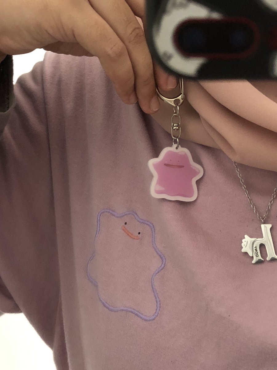 sinichi4W's tweet photo. Finally unboxing necklace by @kristenmilanz x @Regina_4444 so cute i like my maetamong! H for my initial of second name🤭.
Tq zai for the order😊  #HOONY #이승훈  #WINNER #위너  @yginnercircle @official_hoony_ https://t.co/ncHNspmYaD