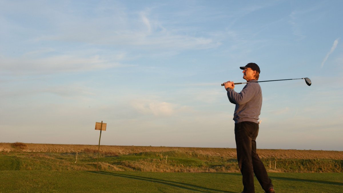 MilesandBarr's tweet photo. The Open Championship is on ⛳ East Kent has many courses suitable for players of every skill set. Royal St. George's, North Foreland and Canterbury Golf Club are a few of our favourites.

Where do you like to golf?

📸  @VisitKent 

#milesandbarr #kent #golf https://t.co/s5FUaoEp7p