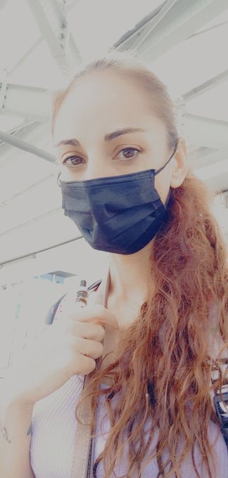 Belle semaine a Lyon , hate de vous montrer mes vid&eacute;os et photos 😋  J'ai aim&eacute; cette semaine @merryl_queen<a href="/tag/lyon"class="tags"><span>#lyon</span></a>