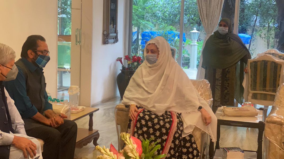 naqvimukhtar's tweet photo. عظیم اداکار، بہترین شخصیت، آنجہانی دلیپ کمار صاحب کو ، "اداکاری کے اِنسٹی ٹیوٹ" کے طور پر  ہمیشہ یاد رکھا جاۓ گا۔ https://t.co/Epd4FJy6vH